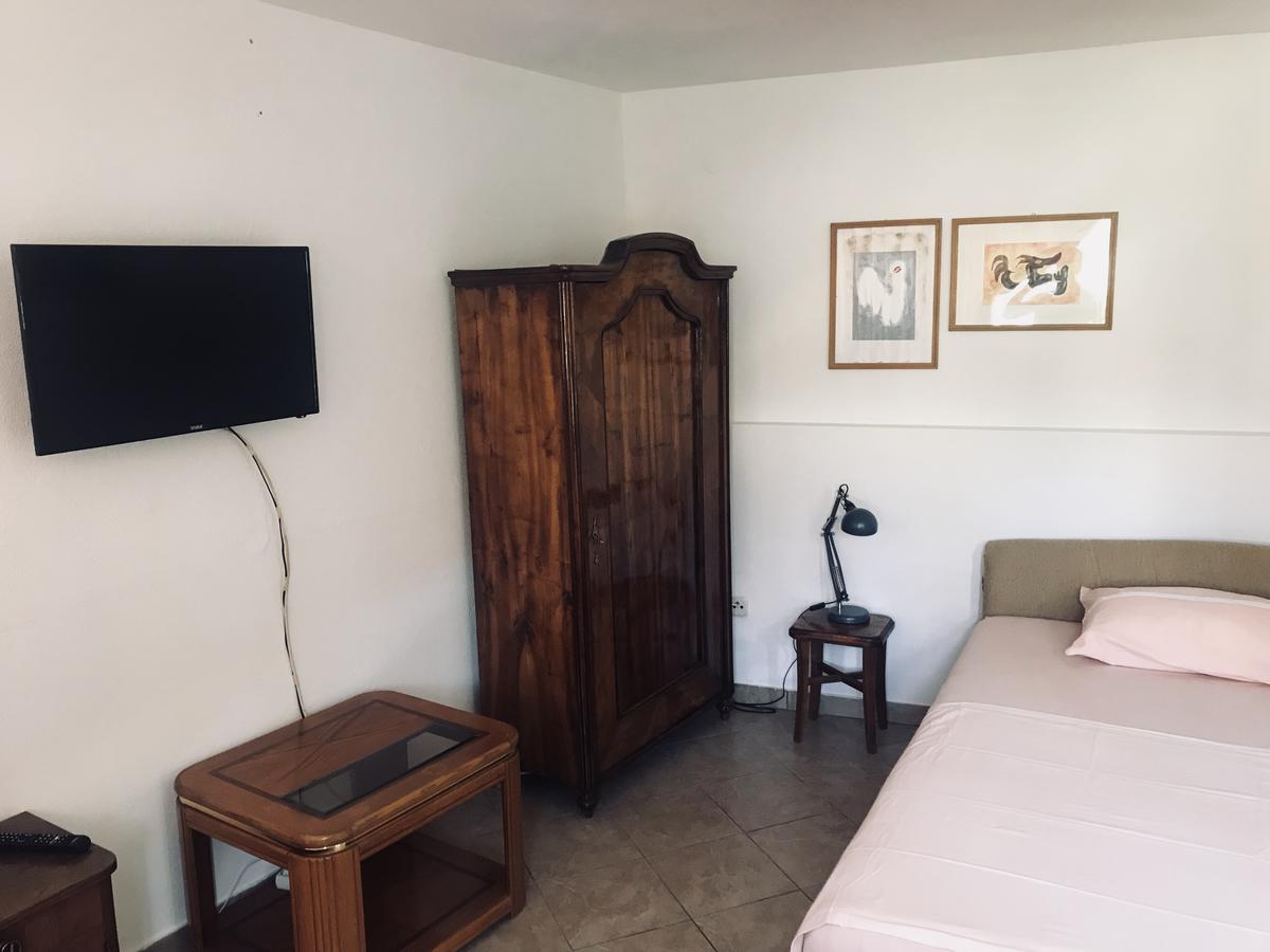 Hill House Marija Apartment Komiža Екстериор снимка